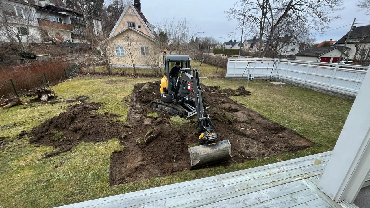 Markarbete inför nytt poolbygge – Vad kunden ville ha